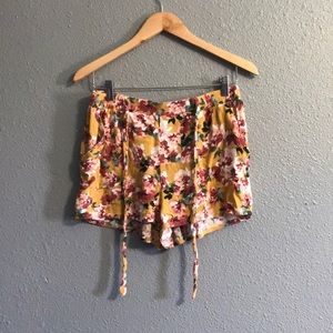 Joe B Women’s Floral Shorts